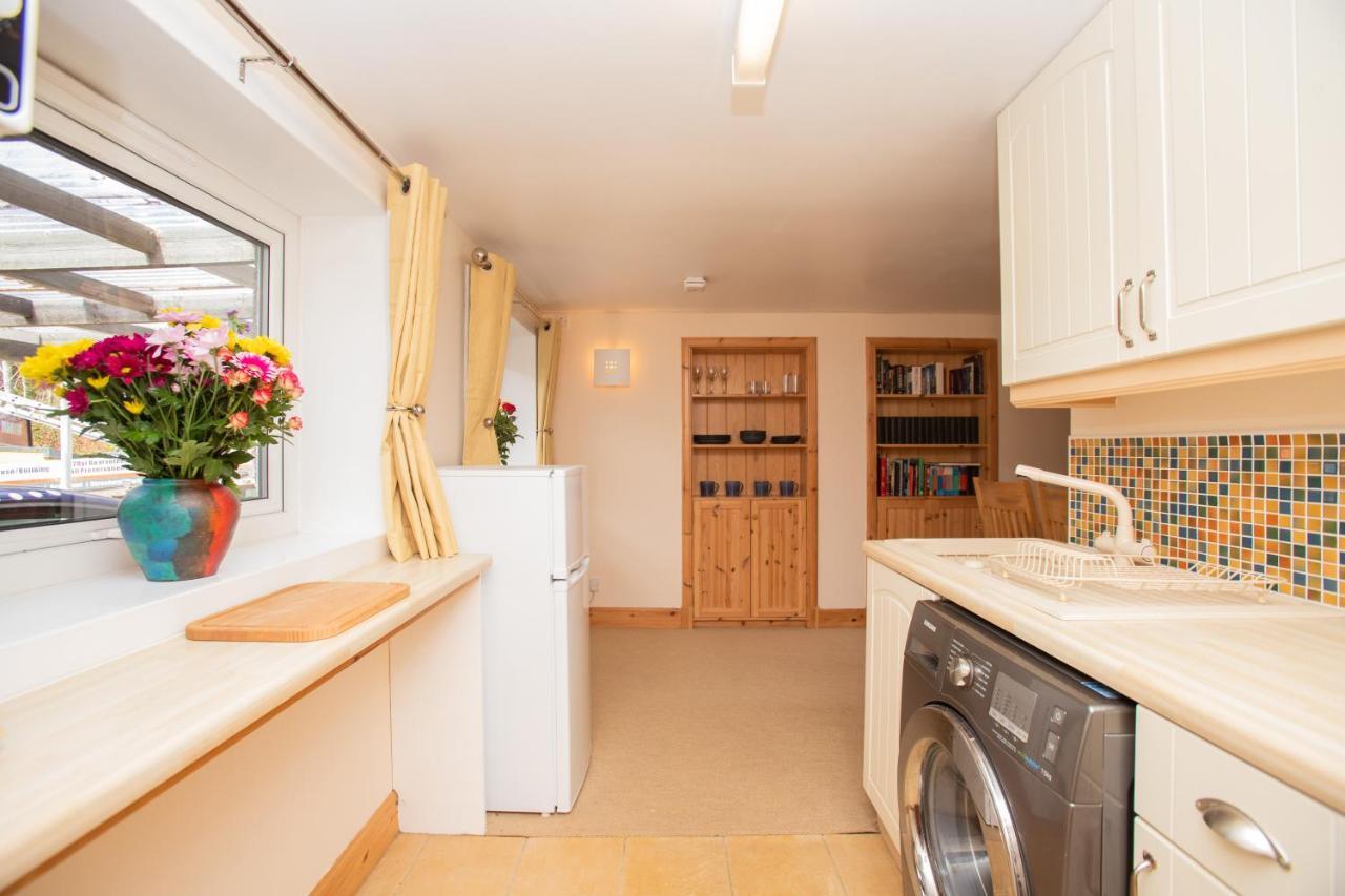 Aftonbank Self Catering Apartment, Питлохри Екстериор снимка